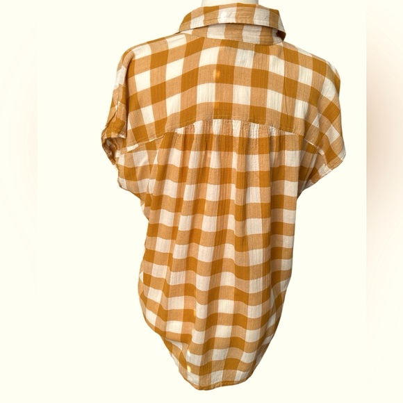 Lucky Brand, Caramel Plaid, Button Front, Cap Sleevee Top, Size Small/Petite - Picture 2 of 5